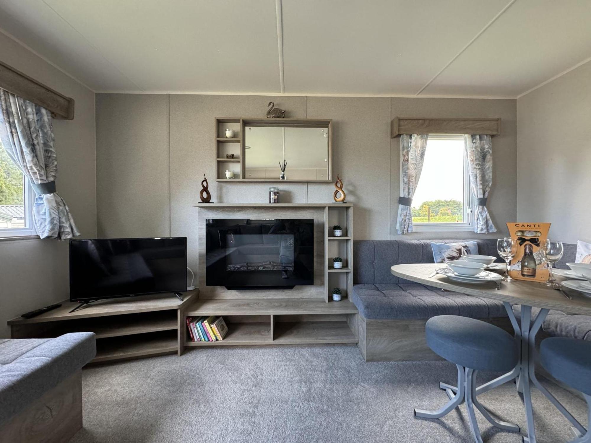 Berwick-Upon-Tweed - Caravan - Sleeps 6 - Parking 特维德上游的贝里克 外观 照片